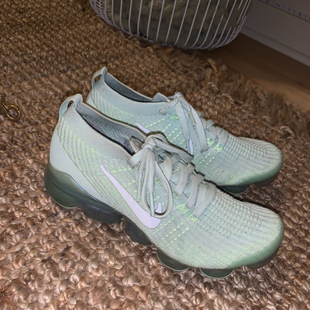 Womens Nike VaporMax